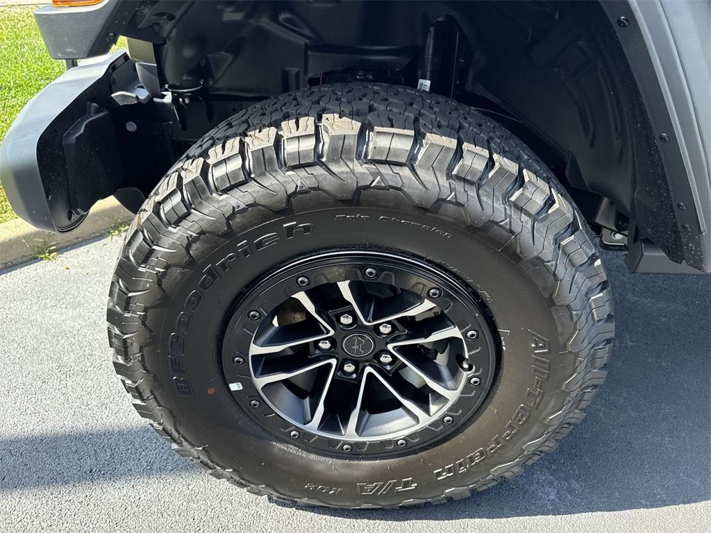 new 2025 Jeep Wrangler car, priced at $48,939