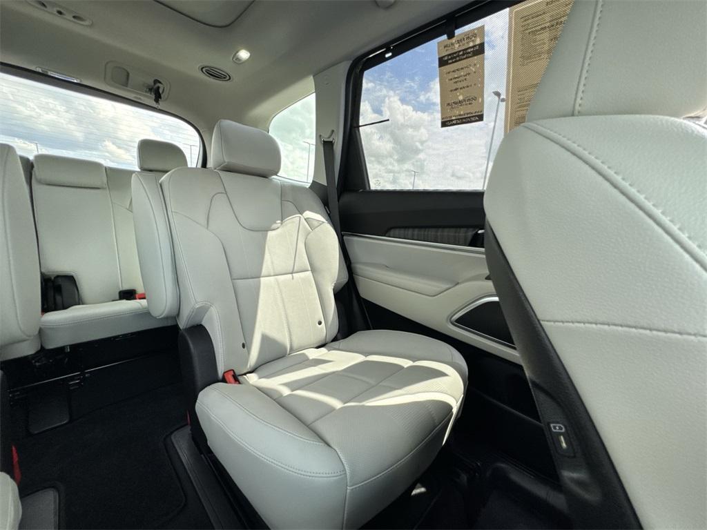 used 2024 Kia Telluride car, priced at $42,800