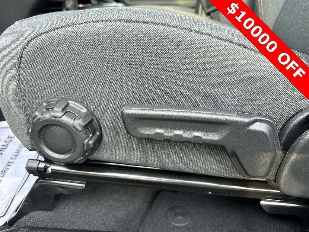 new 2025 Jeep Wrangler car, priced at $46,765