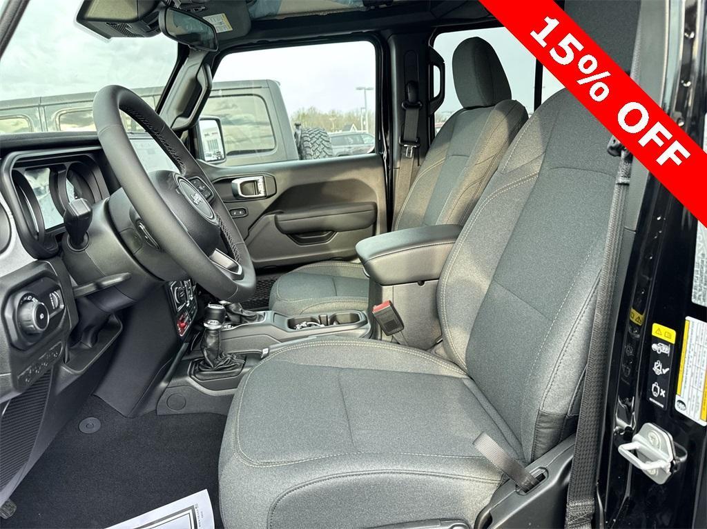 new 2025 Jeep Wrangler car, priced at $48,600