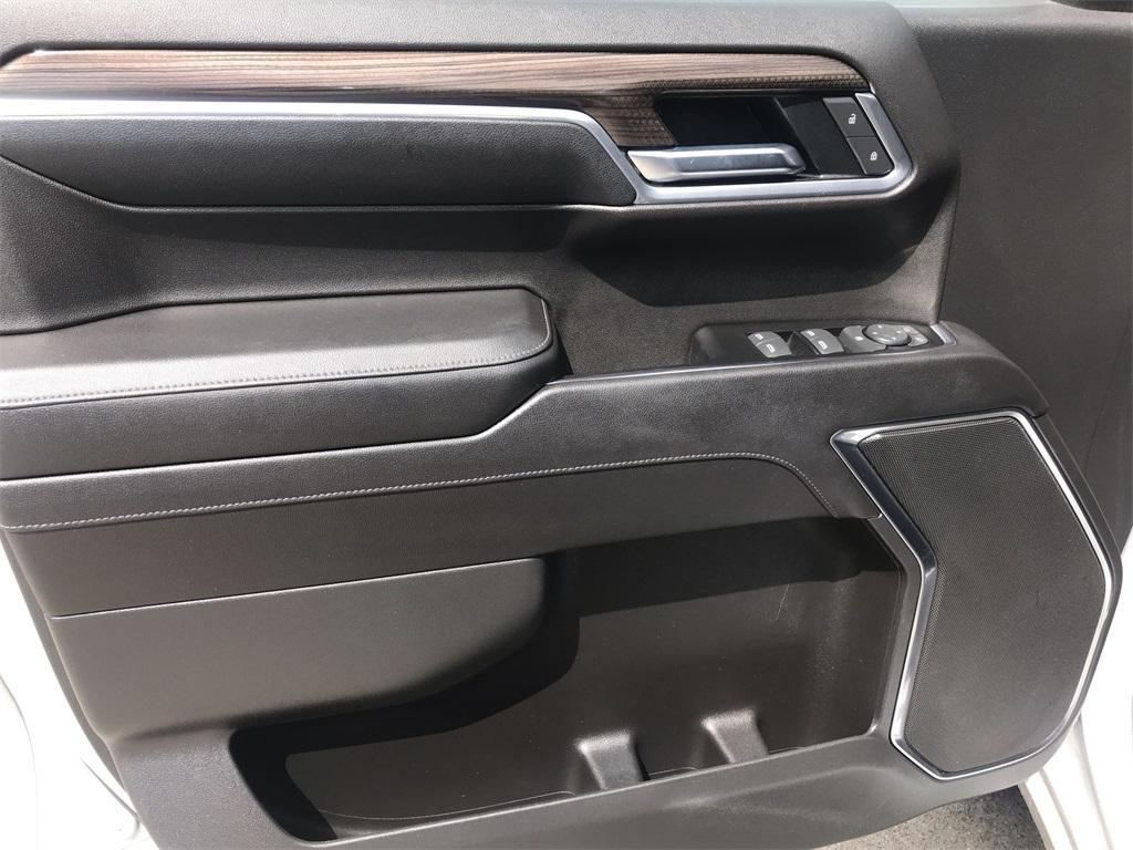 used 2022 Chevrolet Silverado 1500 car, priced at $39,990