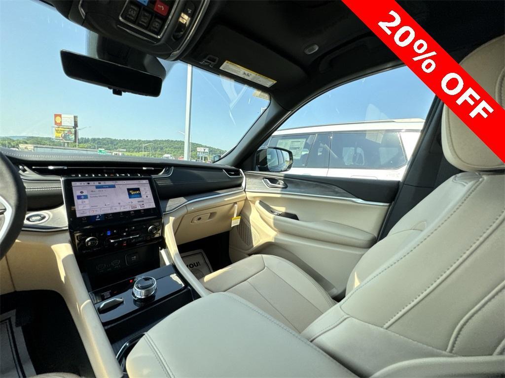 new 2025 Jeep Grand Cherokee L car, priced at $47,975