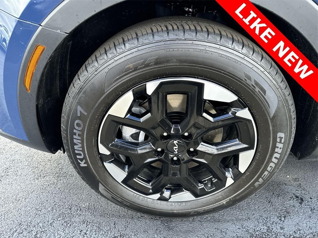 used 2025 Kia Sorento car, priced at $32,788