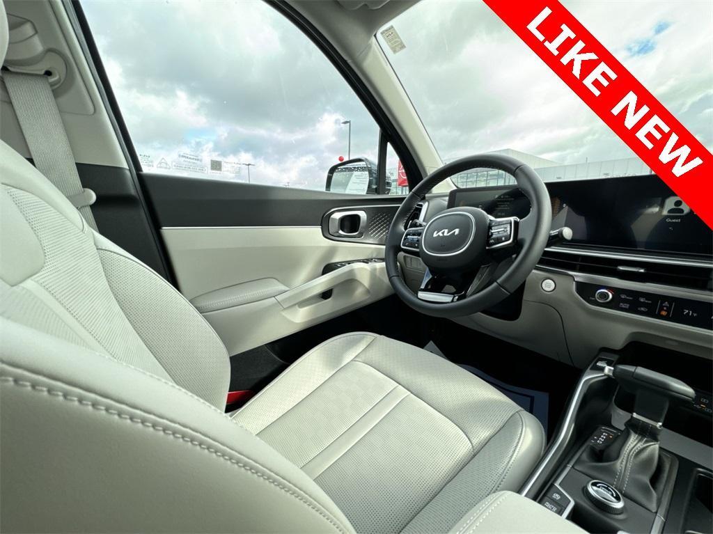 used 2025 Kia Sorento car, priced at $32,788