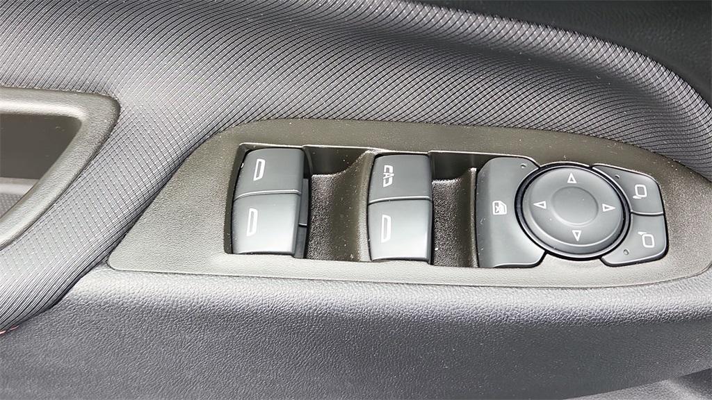 used 2023 Chevrolet Equinox car, priced at $25,494
