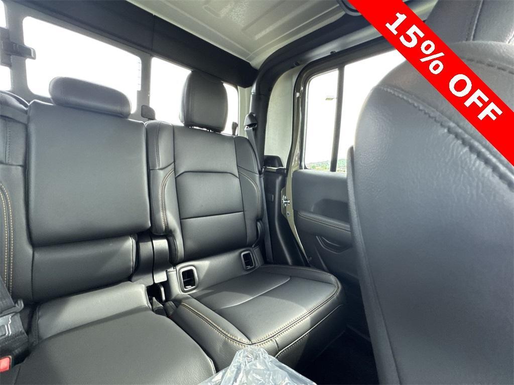 new 2025 Jeep Gladiator car, priced at $46,312