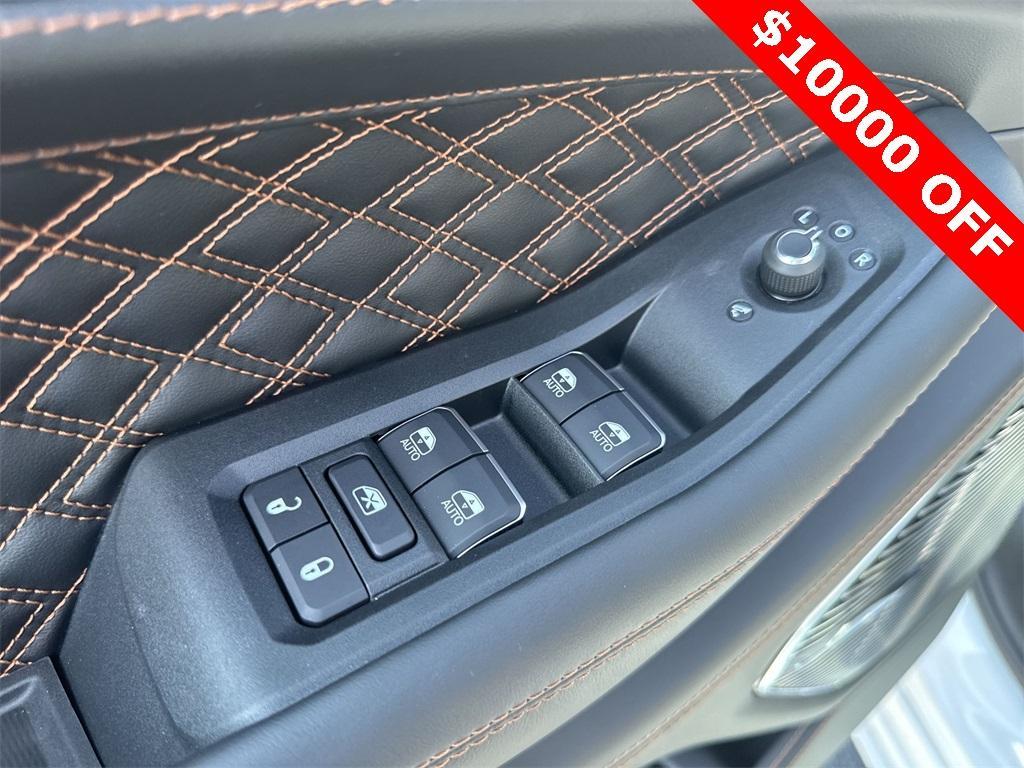 new 2025 Jeep Grand Cherokee L car, priced at $59,965