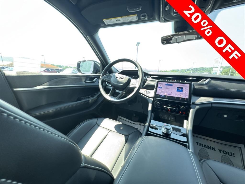 new 2025 Jeep Grand Cherokee L car, priced at $42,096