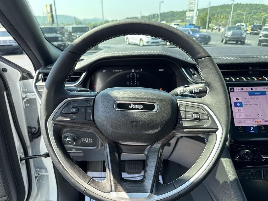 new 2025 Jeep Grand Cherokee L car