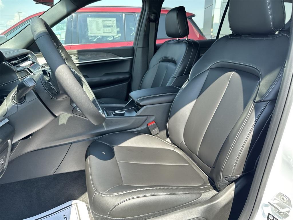 new 2025 Jeep Grand Cherokee L car