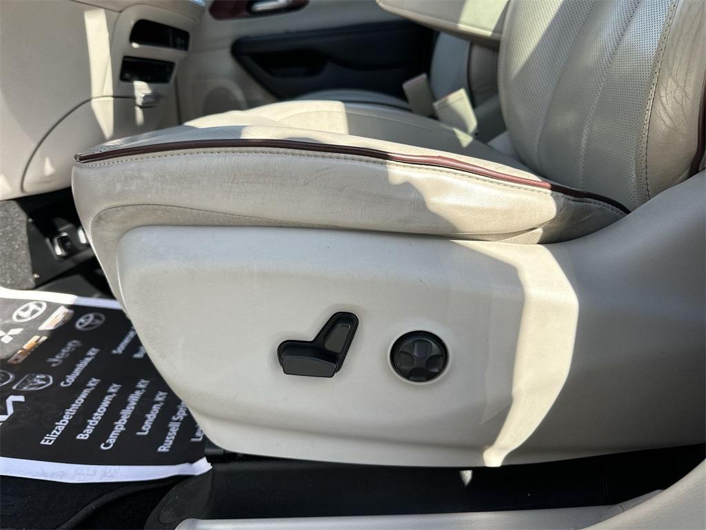 used 2017 Chrysler Pacifica car, priced at $39,998