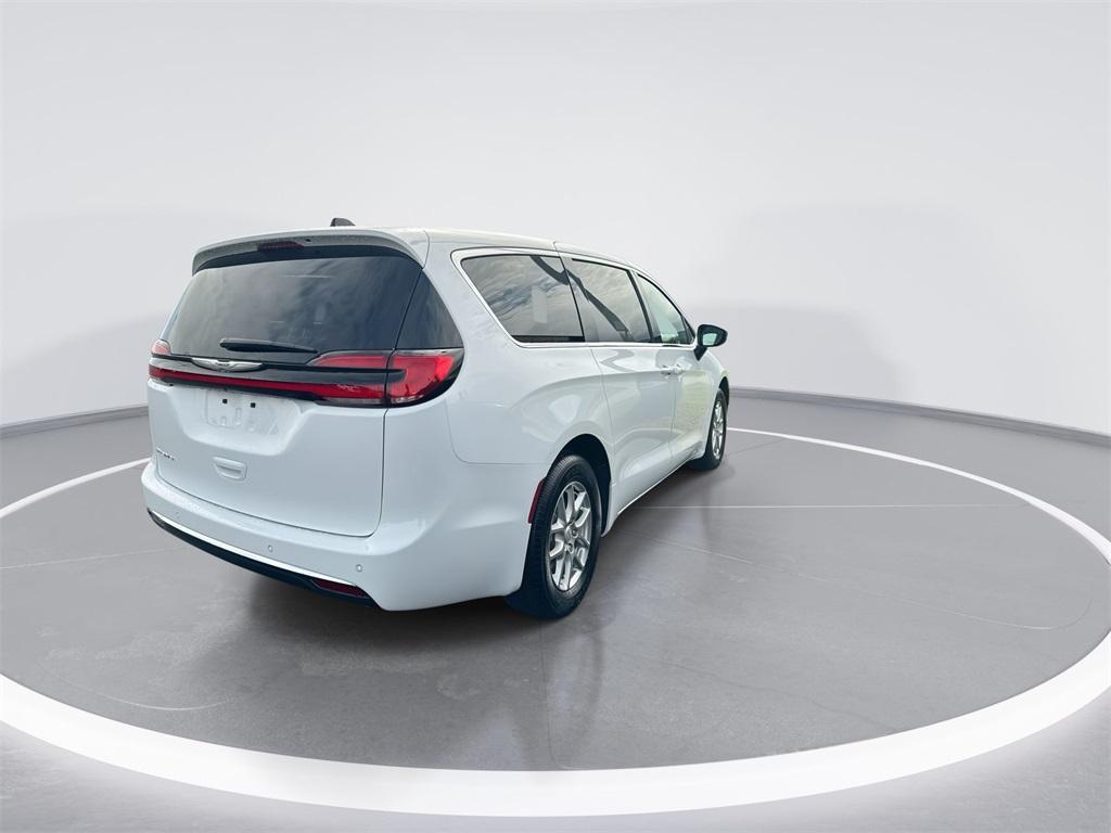new 2025 Chrysler Pacifica car, priced at $41,752