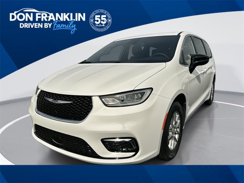 new 2025 Chrysler Pacifica car, priced at $44,445