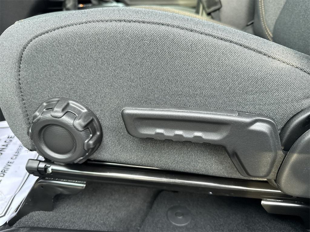 new 2025 Jeep Wrangler car