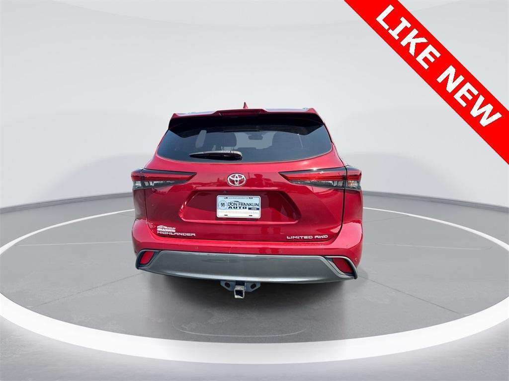 used 2022 Toyota Highlander car, priced at $41,561