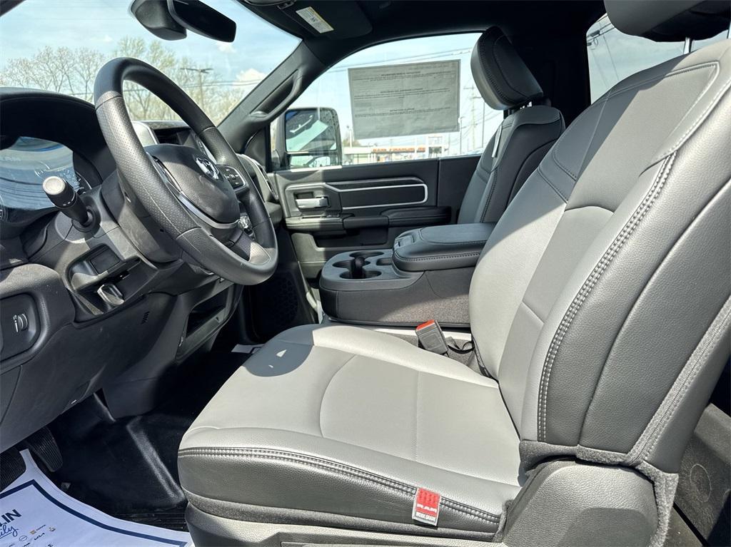 new 2024 Ram 2500 car, priced at $55,715