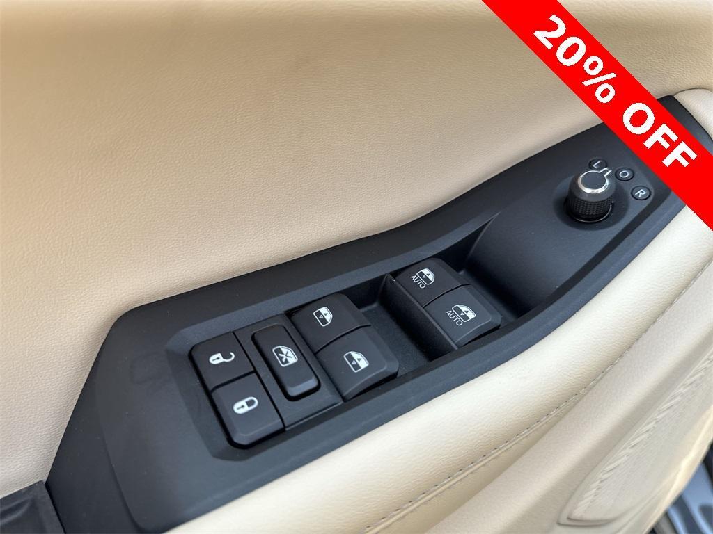 new 2025 Jeep Grand Cherokee L car, priced at $45,128