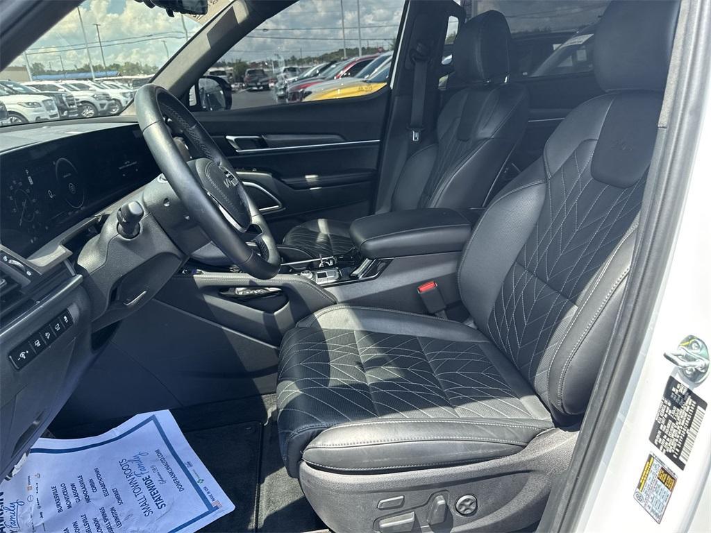 used 2024 Kia Telluride car, priced at $43,800