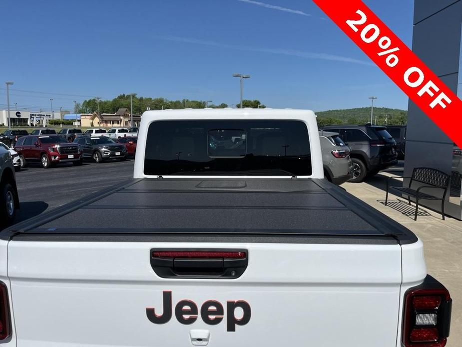 new 2024 Jeep Gladiator car, priced at $55,528