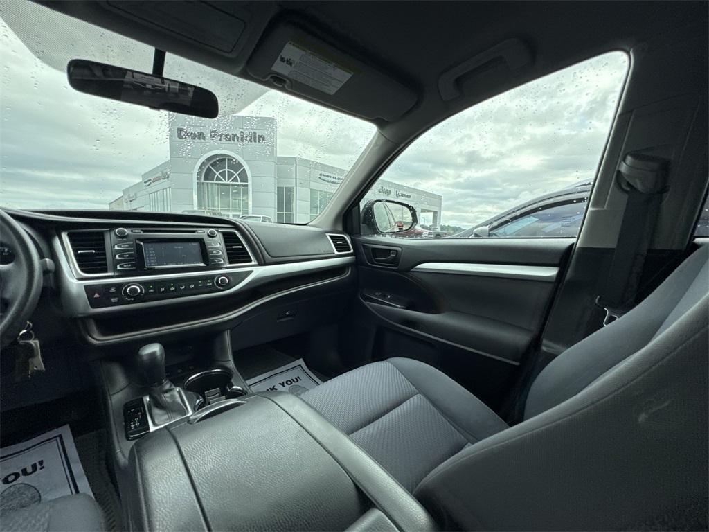 used 2014 Toyota Highlander car, priced at $22,426
