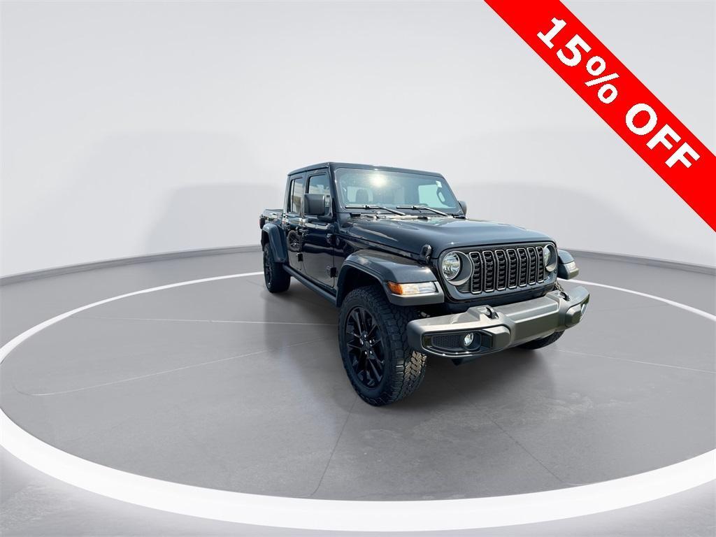 new 2025 Jeep Gladiator car, priced at $37,978