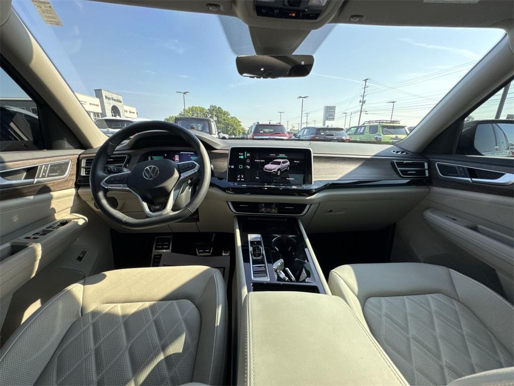 used 2025 Volkswagen Atlas car, priced at $47,990