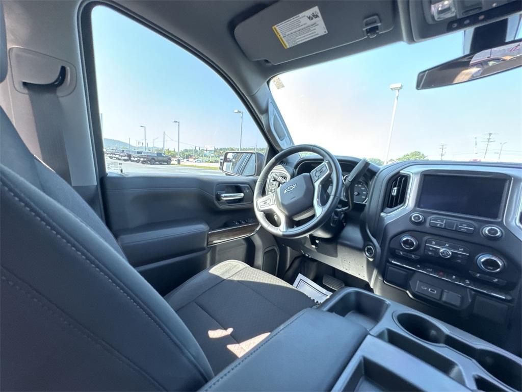 used 2022 Chevrolet Silverado 1500 Limited car, priced at $40,132