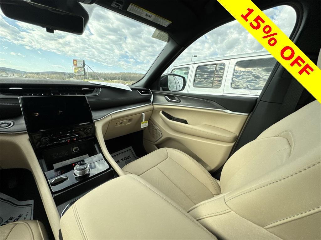 new 2025 Jeep Grand Cherokee L car, priced at $51,557