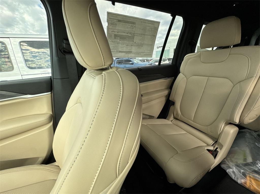 new 2025 Jeep Grand Cherokee L car, priced at $53,225