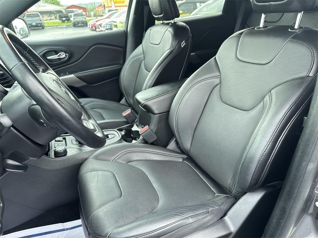 used 2021 Jeep Cherokee car, priced at $24,850