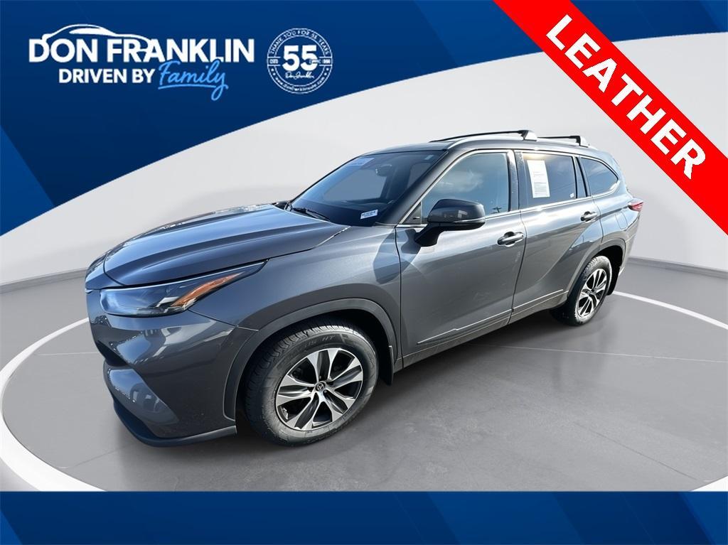 used 2022 Toyota Highlander car, priced at $34,998