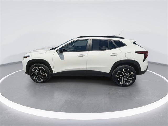 used 2025 Chevrolet Trax car, priced at $26,288