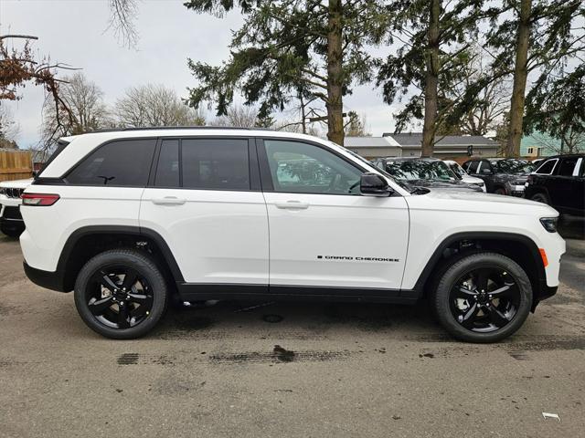 new 2025 Jeep Grand Cherokee car, priced at $42,493