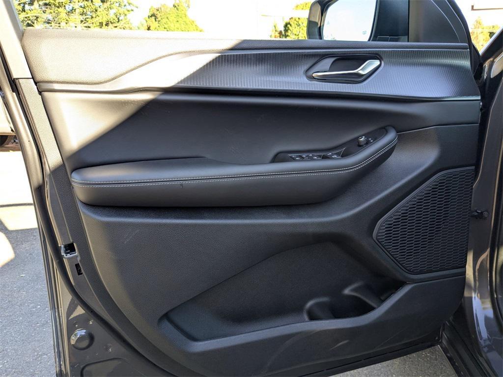 new 2025 Jeep Grand Cherokee L car, priced at $36,993