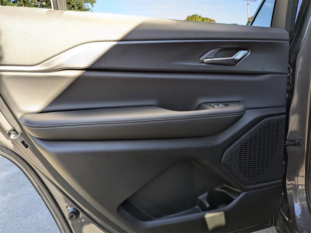 new 2025 Jeep Grand Cherokee L car, priced at $36,993
