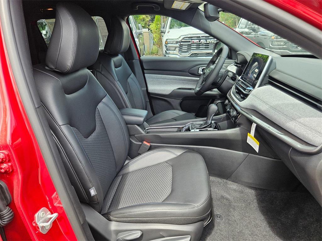 new 2025 Jeep Compass car, priced at $25,993