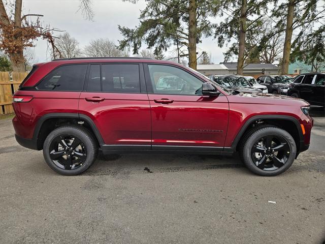 new 2025 Jeep Grand Cherokee car, priced at $42,993