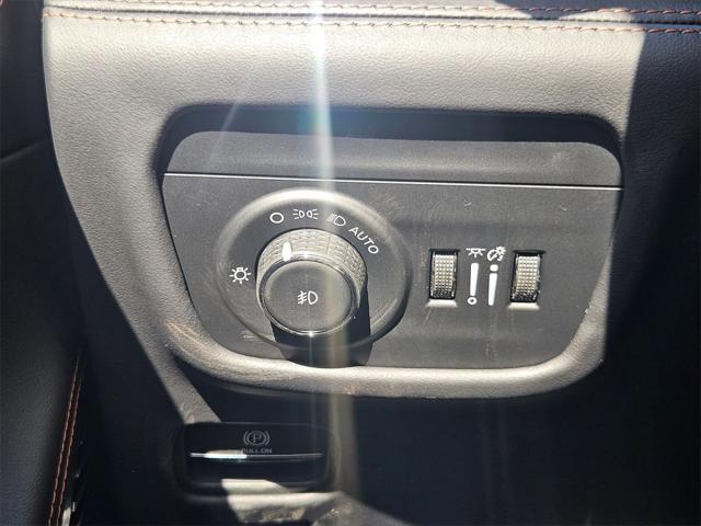 new 2025 Jeep Grand Cherokee car, priced at $68,725