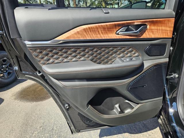 new 2025 Jeep Grand Cherokee car, priced at $68,725
