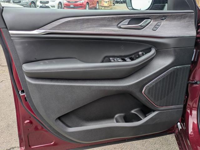 new 2025 Jeep Grand Cherokee L car, priced at $59,993