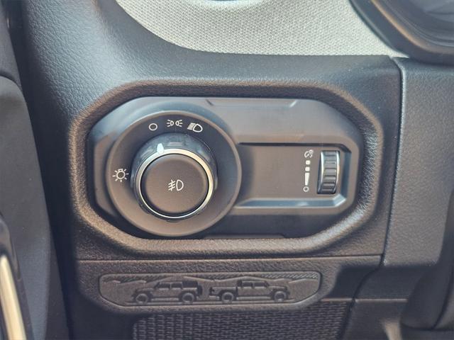 new 2025 Jeep Wrangler car, priced at $31,993