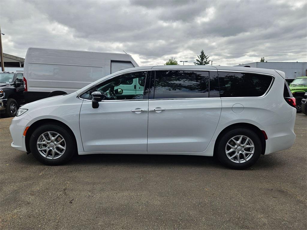 new 2026 Chrysler Pacifica car, priced at $40,743