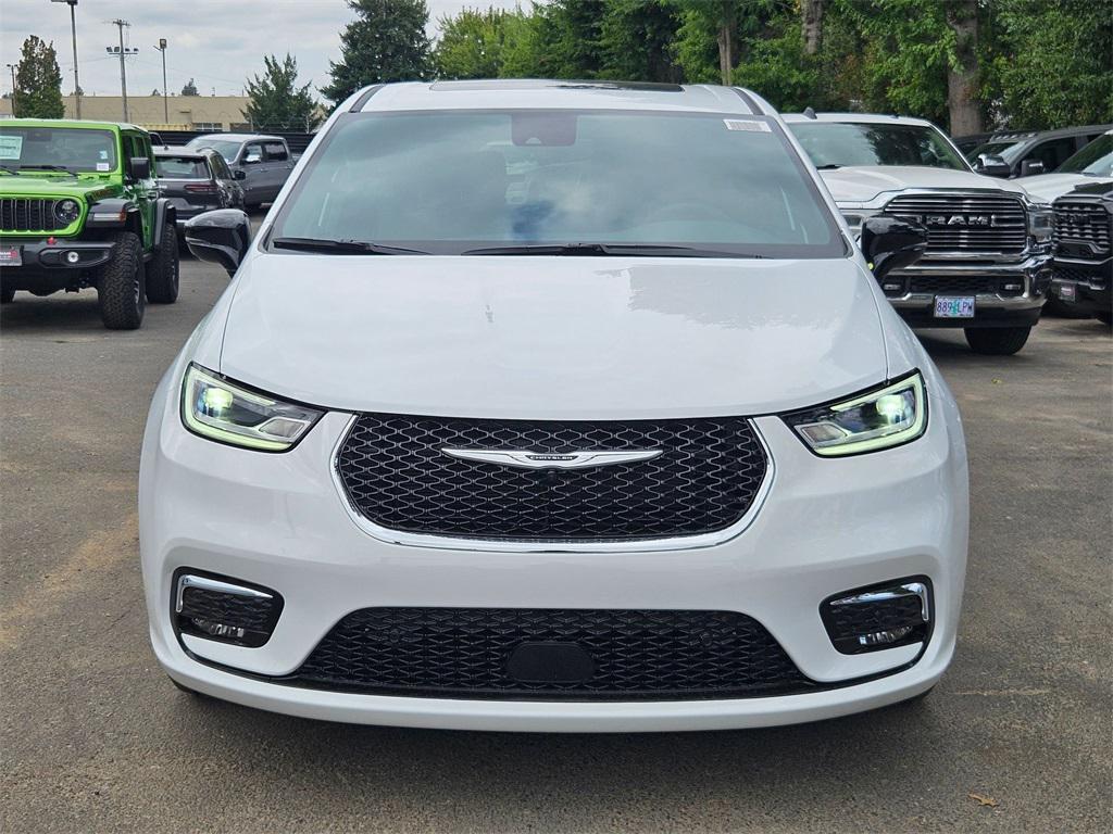new 2026 Chrysler Pacifica car, priced at $40,743