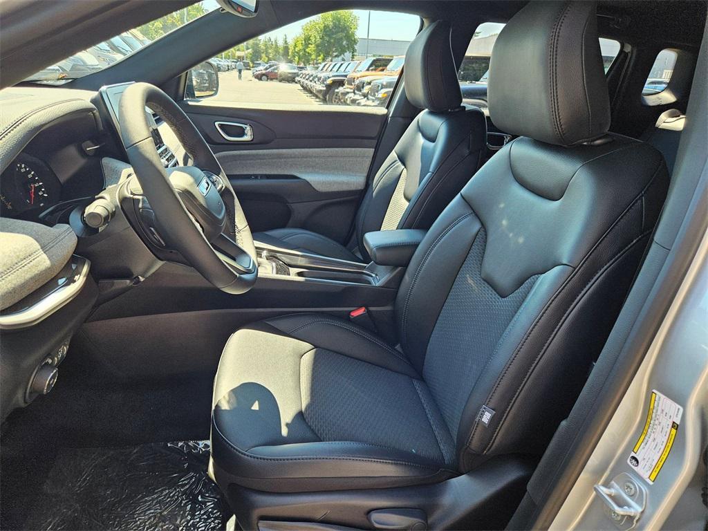 new 2025 Jeep Compass car, priced at $25,993