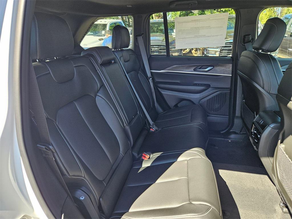 new 2025 Jeep Grand Cherokee car, priced at $47,743