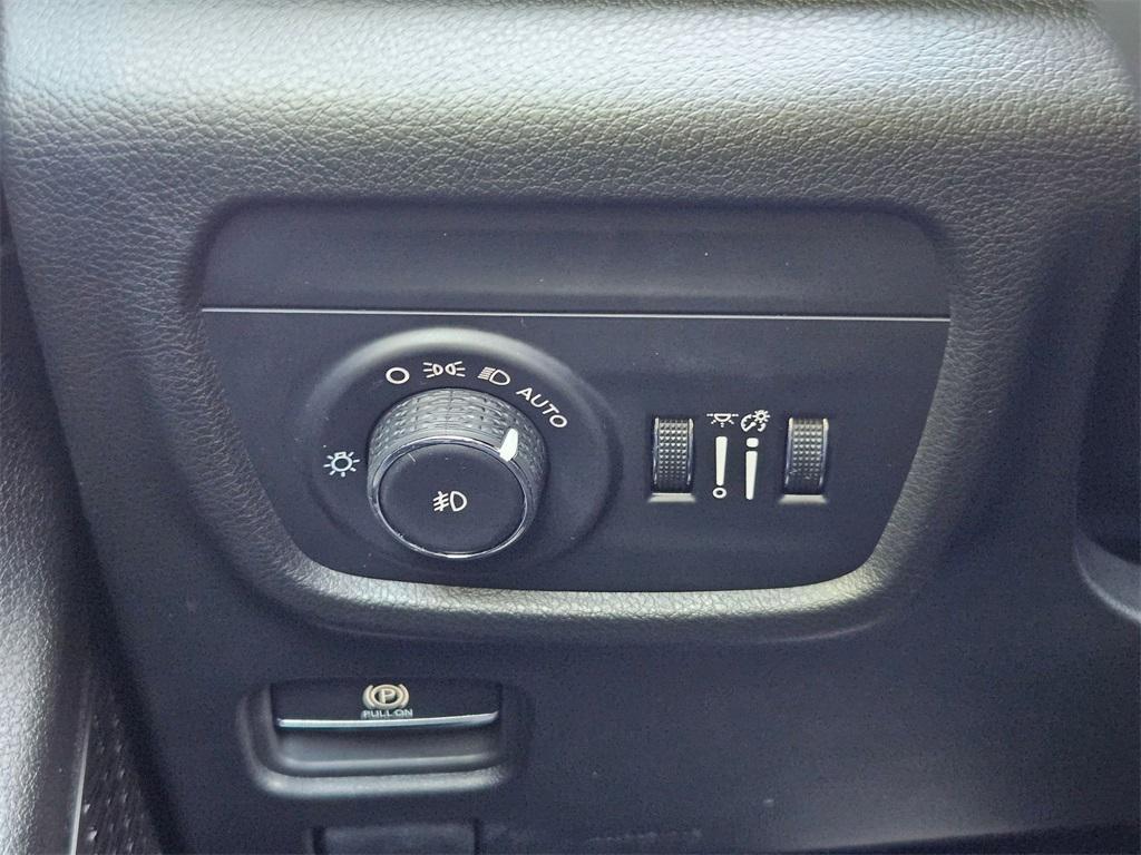 new 2025 Jeep Grand Cherokee car, priced at $47,743