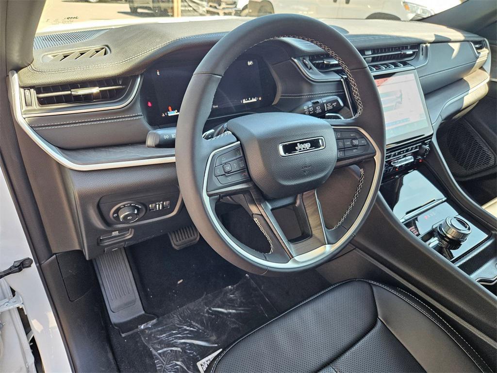new 2025 Jeep Grand Cherokee car, priced at $47,743