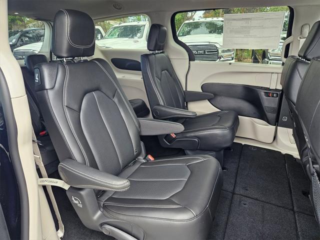 new 2024 Chrysler Pacifica car, priced at $40,493