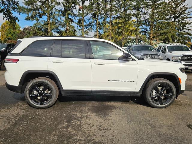 new 2025 Jeep Grand Cherokee car, priced at $46,993