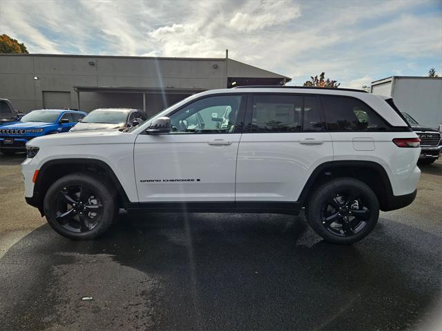 new 2025 Jeep Grand Cherokee car, priced at $46,993